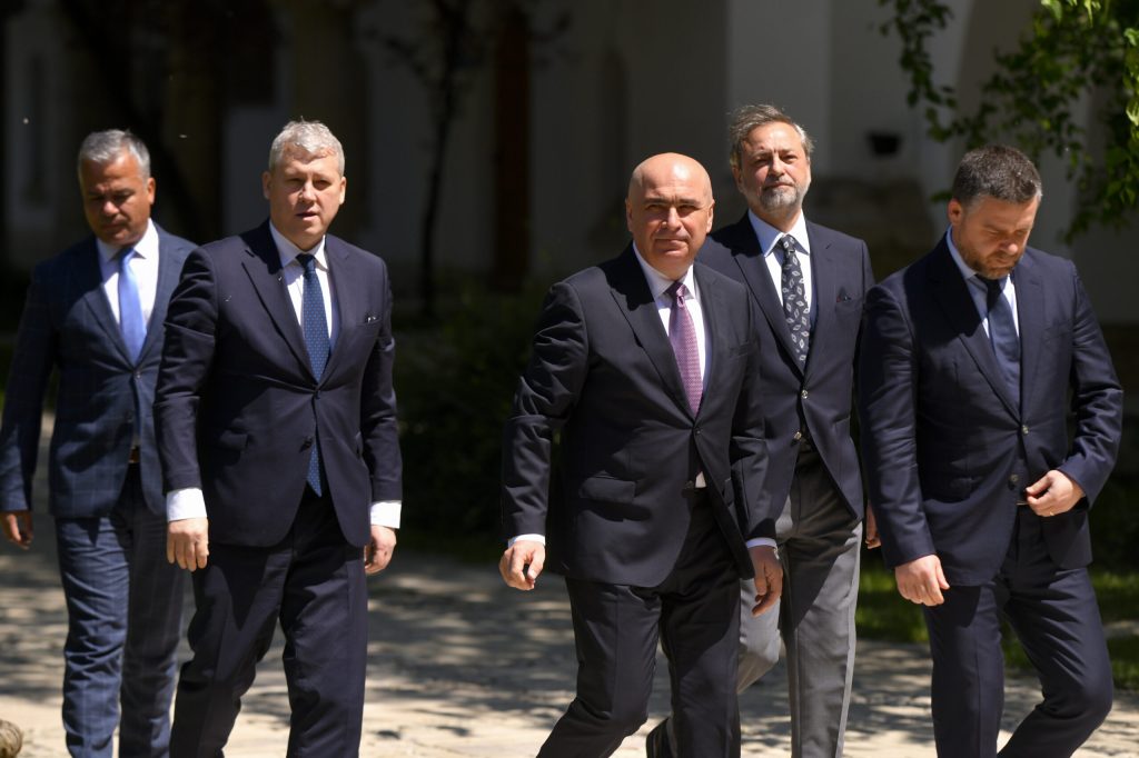 566 de liberali vor Congresul de duminică. Noul statut al partidului a trecut cu 551 de voturi. Puciştii vor putea să fie daţi afară din partid