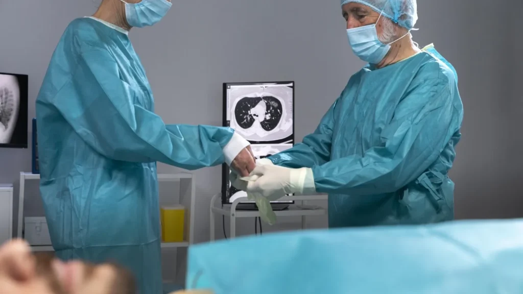 Transplant cu succes la Cluj: copil de 9 ani, salvat cu un rinichi donat de tatăl său