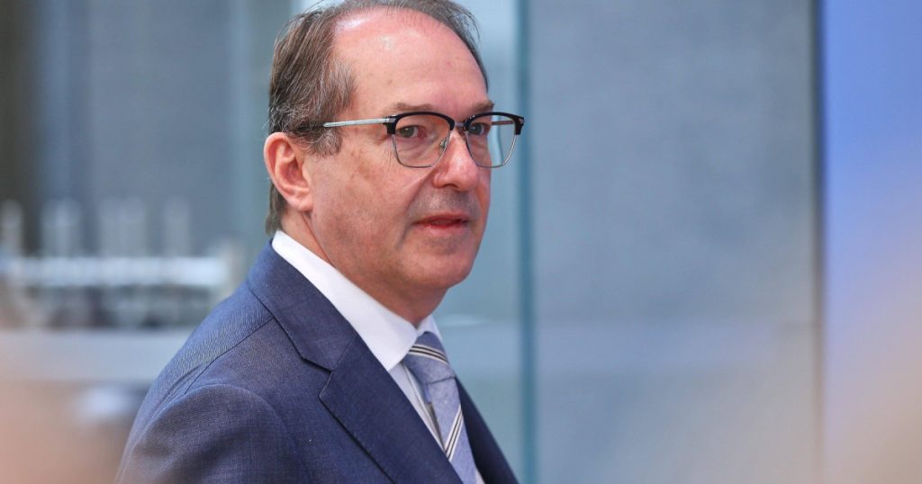 Ministrul german de Interne: „Ne aflăm în vizorul unor puteri străine. Suntem puși la încercare”