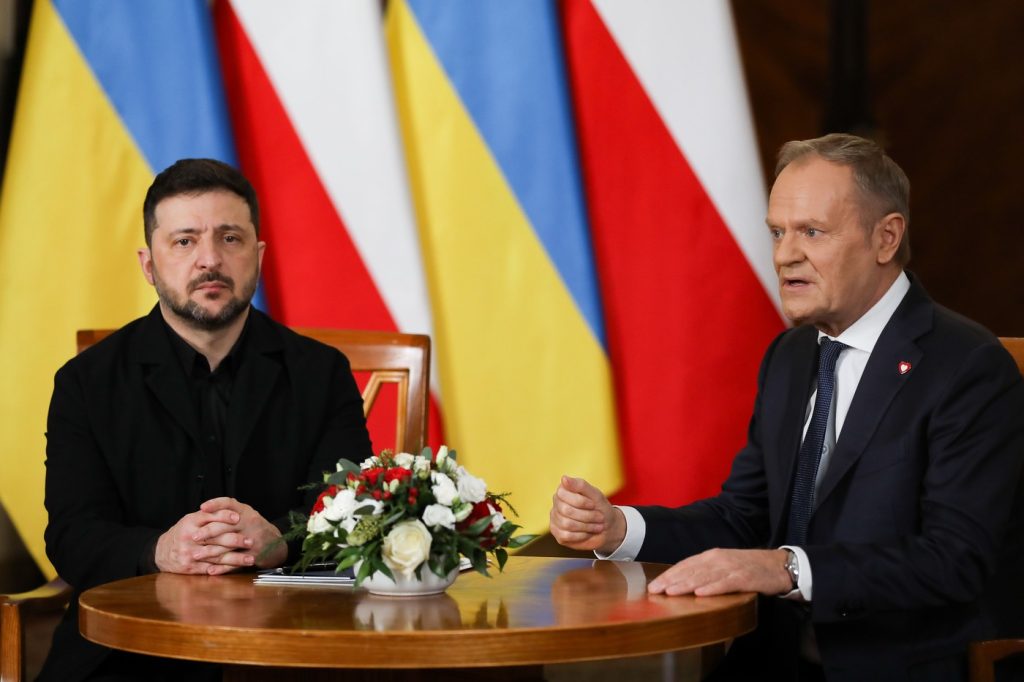 Scandal diplomatic între Kiev și Varșovia. Lui Zelenski i se retrage cea mai înaltă decorație a Poloniei