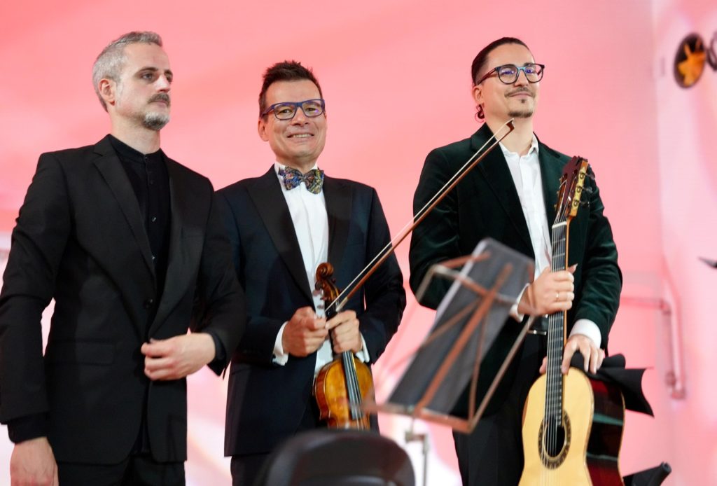 Stradivarius, Brâncuși și Muzele! Violonistul  Alexandru  Tomescu revine la Timișoara, în a XIX-a ediție a turneului său internațional