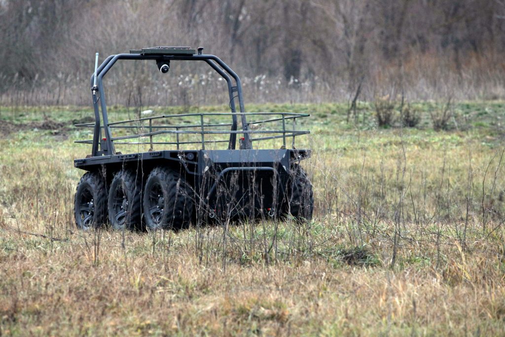 Roboții în război. Cum schimbă dronele terestre de înaltă tehnologie câmpul de luptă