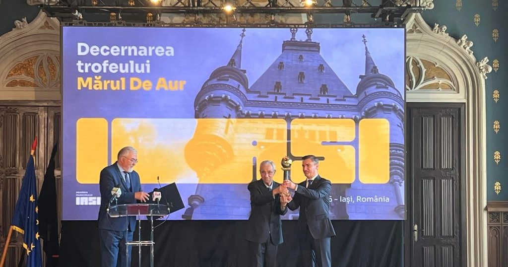 Iaşiul a primit trofeul „Mărul de Aur”, una dintre cele mai prestigioase distincţii internaţionale în turism