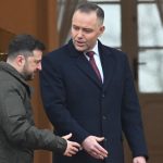 Carburanții continuă să se ieftinească: Motorina se apropie de pragul de 25 de lei pe litru. Cât va costa benzina, mâine