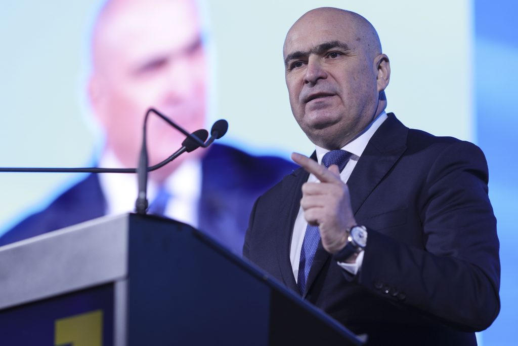 Discursul prin care Bolojan a cerut din nou încrederea liberalilor: „Am scos România din mlaștina pe care a lăsat-o Ciolacu” / Propune un pact pentru următoarele șase luni