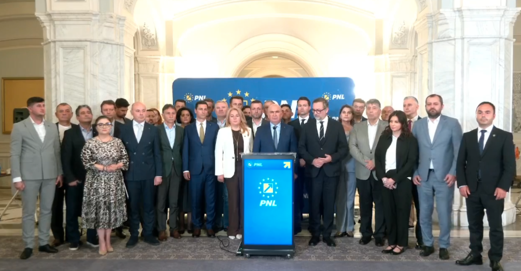 Decizia Congresului PNL: liberalii îşi asumă o guvernare minoritară, dar nu fac echipă PSD