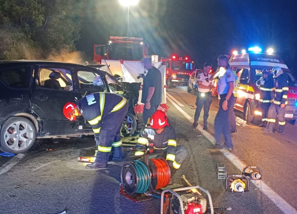 Doi morți și doi răniți după un accident în județul Bihor