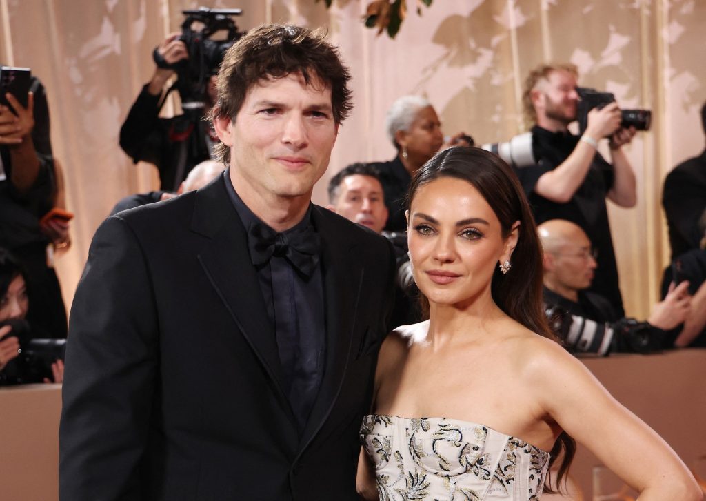 Mila Kunis a dezvăluit de ce căsătoria cu Ashton Kutcher e atât de ușoară: „El m-a cunoscut prin toate acele etape”
