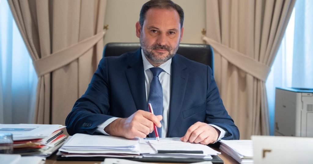 Fostul ministru spaniol al Transporturilor, condamnat la 24 de ani de închisoare. Presiunea crește asupra premierului Pedro Sánchez