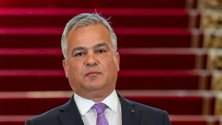 Adrian Veștea a anunțat lista miniștrilor: „PNL a precizat că nu este parte a acestui guvern și nu își asumă responsabilitatea politică pentru programul de guvernare propus”