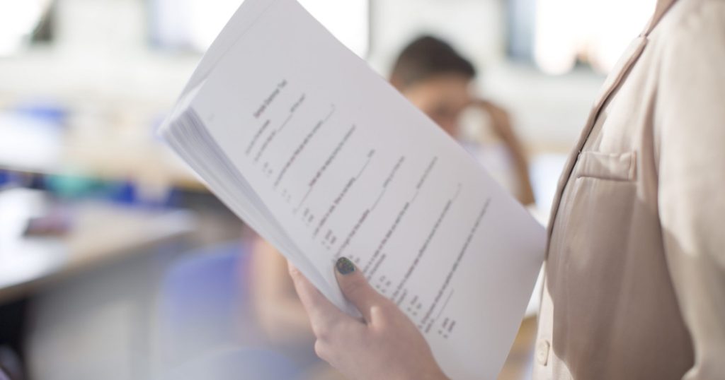 Sindicatele din Educație: profesorii de la Evaluarea Națională au fost ținuți ostatici și umiliți pentru că platforma online s-a blocat