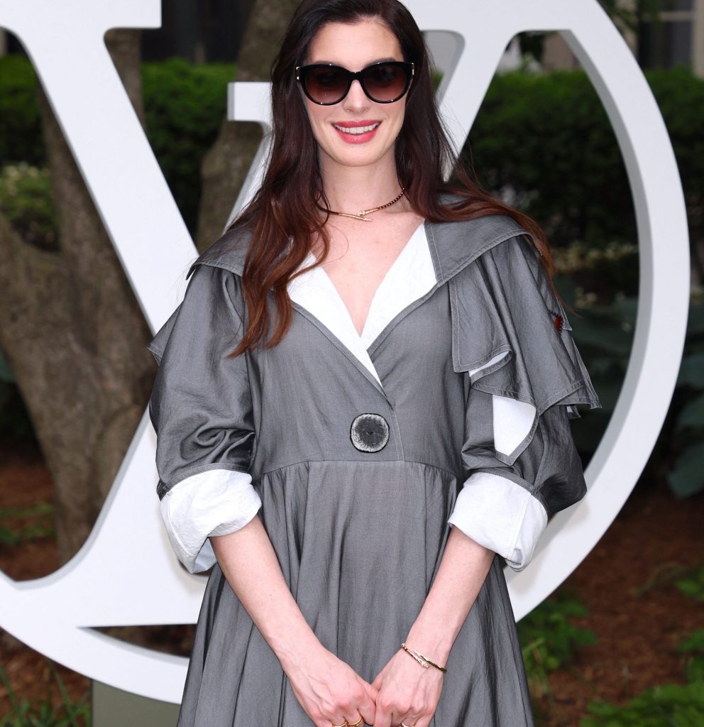 Anne Hathaway este însărcinată cu al treilea copil