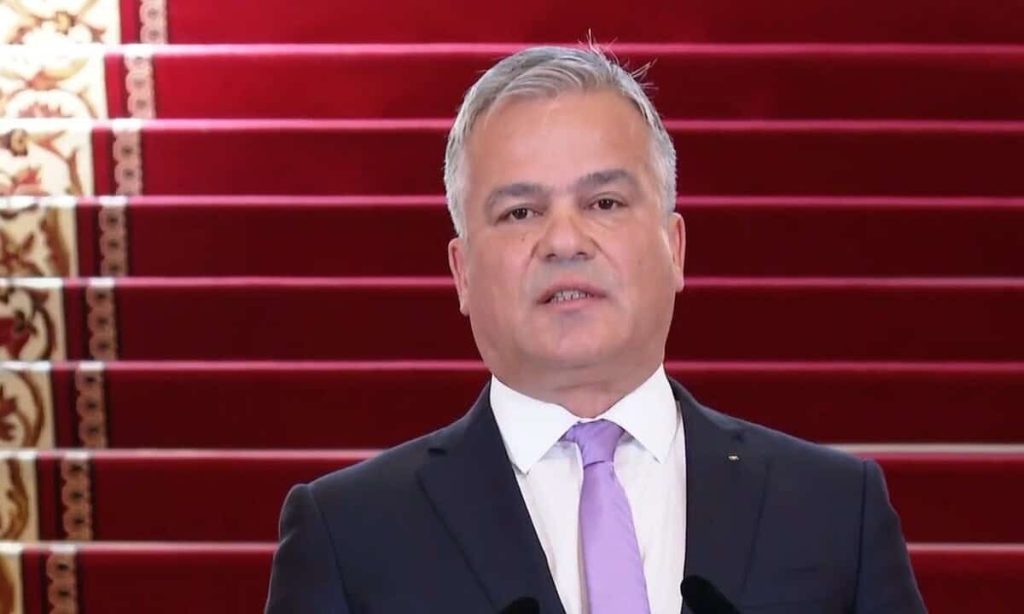 Adrian Veștea, după negocierile cu AUR: ”am mandat de a alcătui un guvern”. Ce spune George Simion despre votul în Parlament