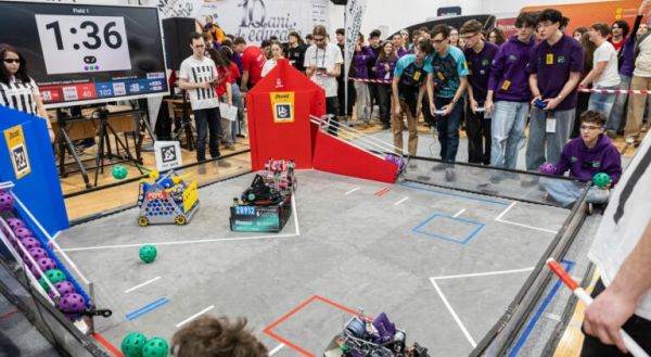 Elevii din Timişoara au cucerit Europa la robotică