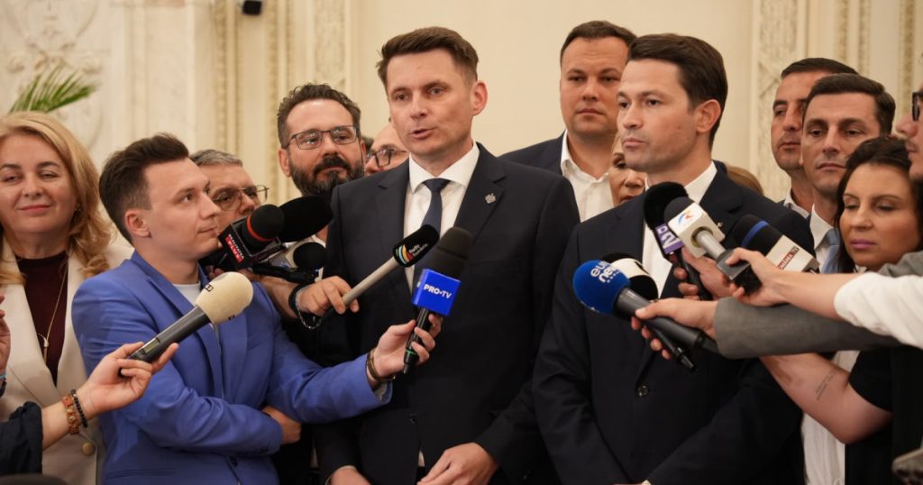 Motreanu și Sighiartău (PNL), după ce Cabinetul Veștea a picat: „Guvernul trădătorilor nu a obţinut votul. Au fost 48 de zile pierdute”