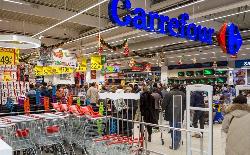 Verde pentru un gigant al retailului: Consiliul Concurenței a aprobat cumpărarea rețelei franceze Carrefour de către frații Pavăl, care dețin și Dedeman