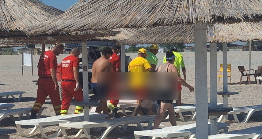 Știri Constanta: FOTO+VIDEO. Unei fetite de 8 ani i s-a facut rau la iesirea din apa marii, pe plaja din Eforie