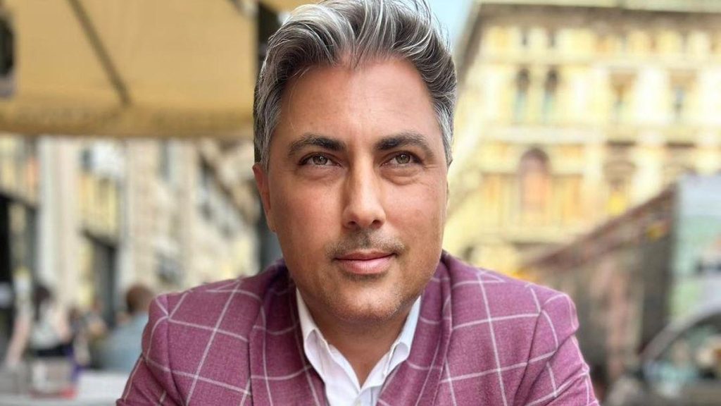„E gălăgios, dar nu mușcă”. Designerul Alexandru Ciucu cere ajutorul fanilor