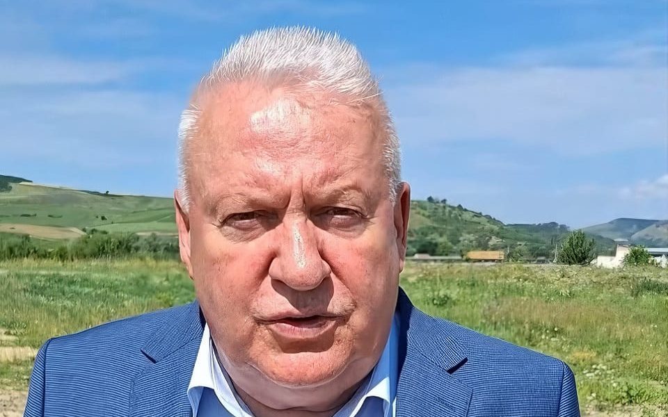 Investiție de peste 1,2 milioane de euro în amenajarea unui parc fotovoltaic la Blaj