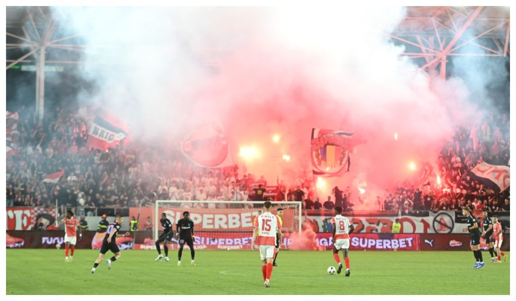 Suporterii lui Dinamo, alături de echipă. Câte abonamente s-au vândut şi comparaţia cu sezonul trecut