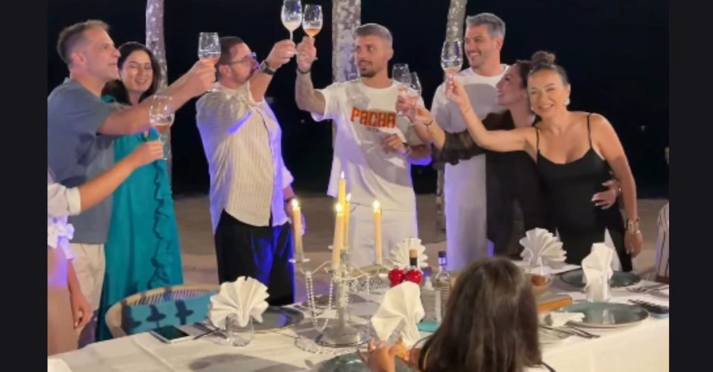 Destinația exclusivistă unde au fugit vedetele din România. Măruță, Andra, Dan Negru și Vlăduța Lupău, împreună pe o plajă exotică