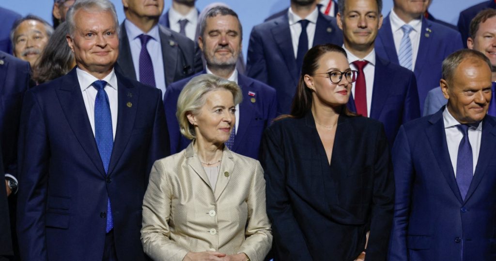Ucraina primește prima tranșă din împrumutul UE de 90 de miliarde de euro. Ursula von der Leyen: „Solidaritate pusă în practică”