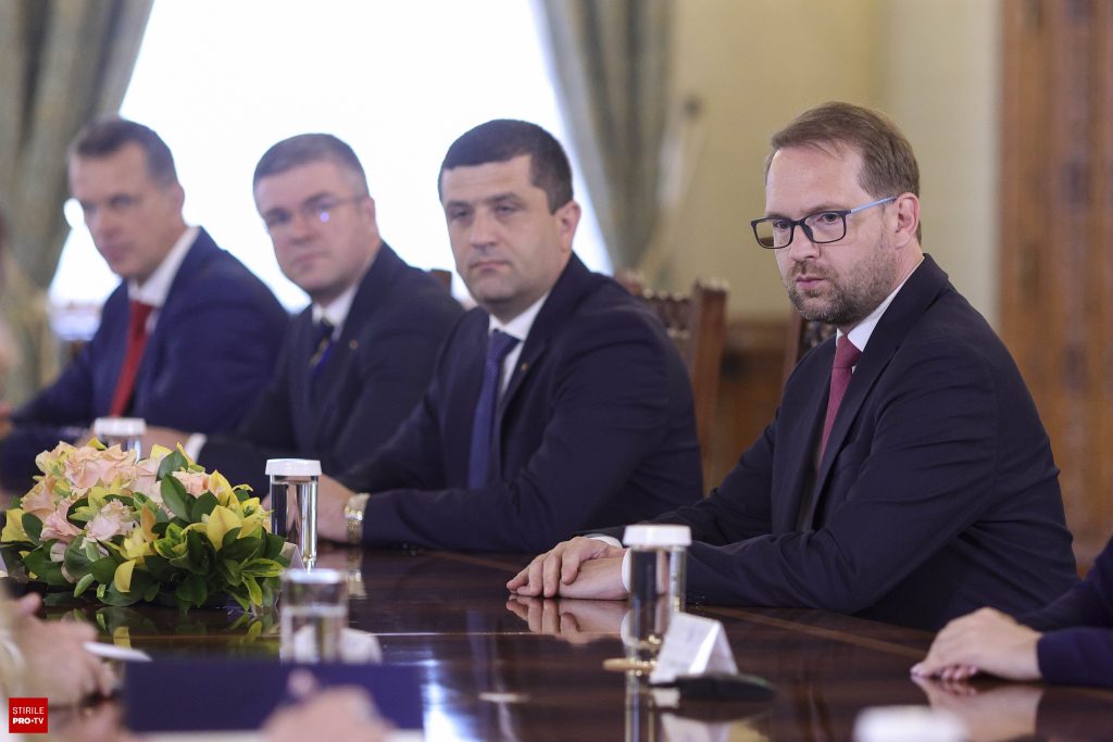 Ședință decisivă de la ora 17:30 la USR, privind negocierile pentru Executiv: „Nu putem vota un guvern cu PSD”