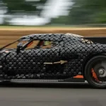 Nebunie pe circuit! Ce viteză a prins supercarul construit din 327.000 de piese lego