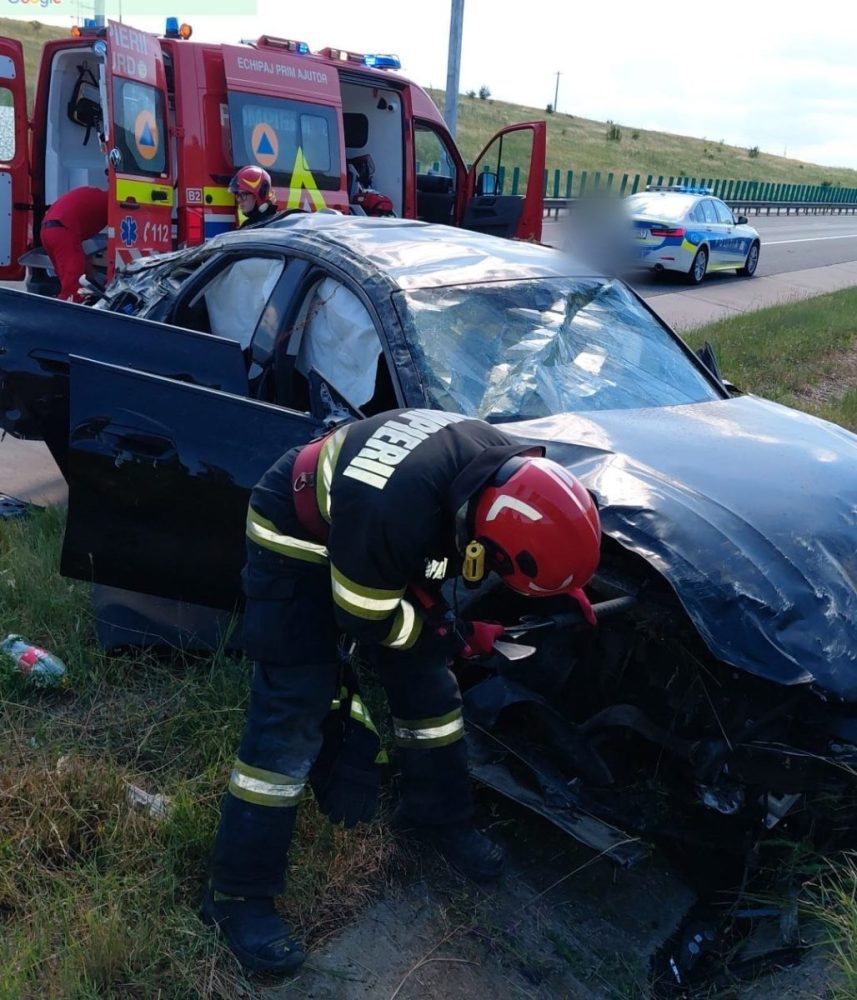 Accident grav pe sensul Turda-Gilău! Un bărbat a ajuns de urgență la spital după ce s-a izbit cu mașina