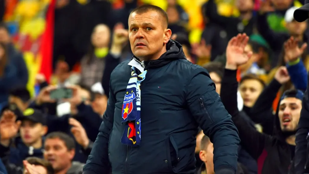 Mustață, apel la suporteri să nu-l mai înjure pe Mihai Stoica: „Se fac 5 transferuri de milioane de euro. Lucrează cu Gigi Becali”