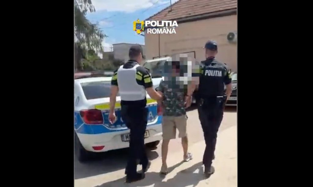 VIDEO: A furat piesele unui cazan de țuică și instalația de cupru dintr-o casă și le-a dus la fier vechi. Tânăr din Alba, reținut