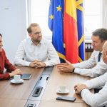 Întâlnire la sediul USR între Dominic Fritz, Ilie Bolojan și Siegfried Mureșan. Ce variantă de Guvern a fost discutată