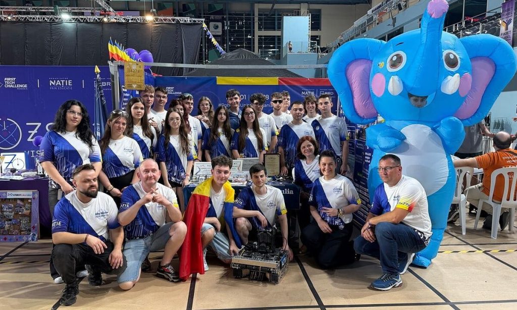 FOTO: Team XEO, echipa de robotică a Colegiului HCC din Alba Iulia, participă la competiția internațională de la Istanbul