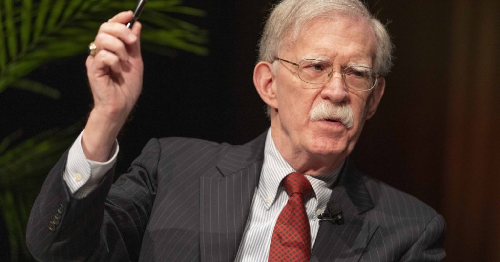 John Bolton a pledat vinovat pentru păstrarea de documente secrete. Câți ani de închisoare riscă fostul consilier al lui Donald Trump