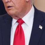 Trump amenință: Voi pune tarif vamal de 100% oricărei țări europene care pun taxa tech companiilor americane