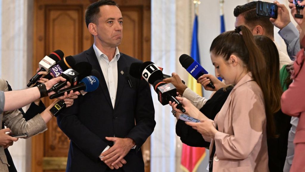 Csoma Botond: „Dacă mergem cu acest limbaj dur şi cu linii roşii nu vom avea guvern nici anul viitor”
