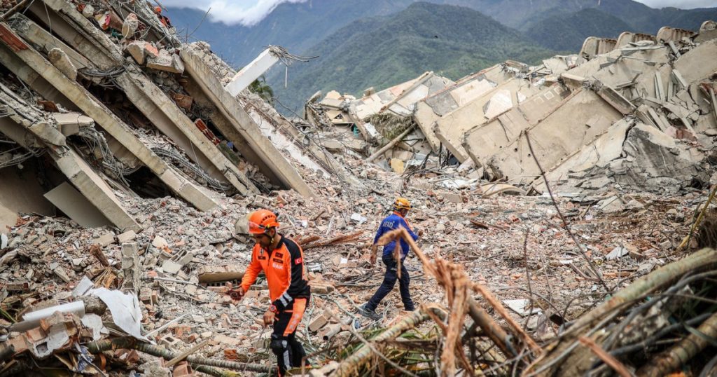 Cutremure în Venezuela: Bilanţul deceselor urcă la 1.450. 189 de clădiri s-au prăbuşit complet