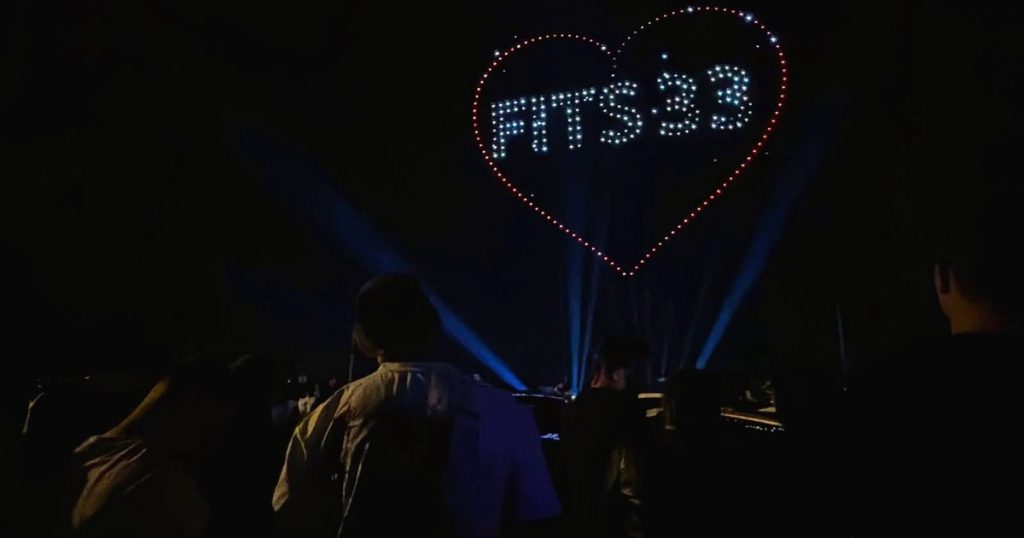 O adolescentă de 16 ani a căzut de la aproximativ patru metri în timpul show-ului cu drone care a încheiat Festivalul de Teatru de la Sibiu