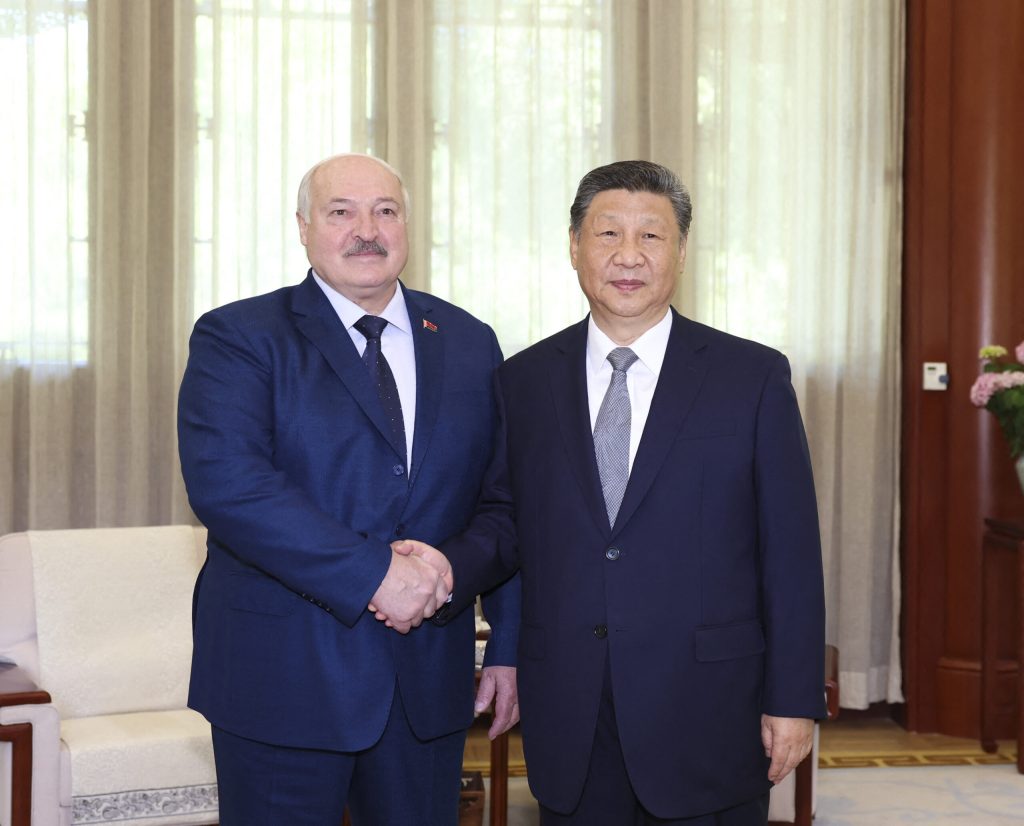 Lukașenko poartă discuții cu Xi Jinping în China, după întâlnirea cu Putin