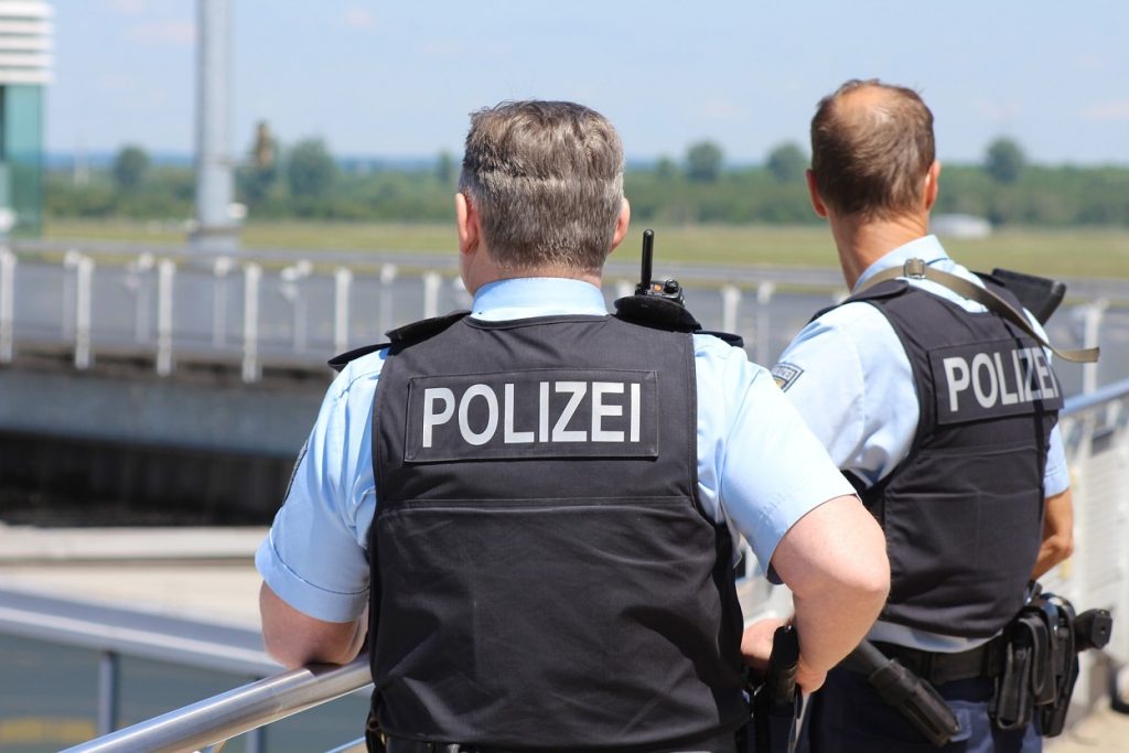 Atac armat în Germania: 5 oameni au murit