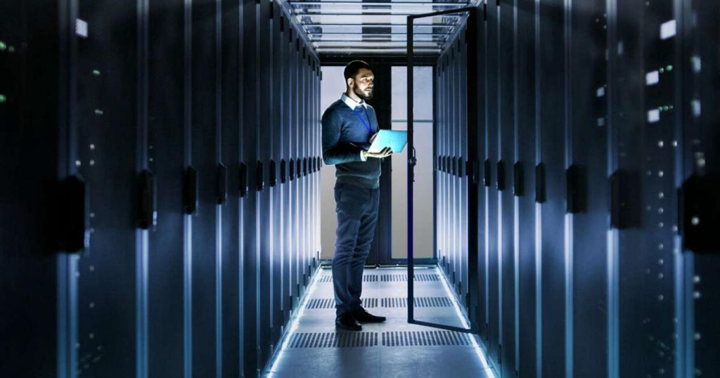 Schneider Electric România participă la dezvoltarea unuia dintre cele mai avansate centre de date pentru AI din regiunea Caucaz, în proiectul Firebird AI din Armenia