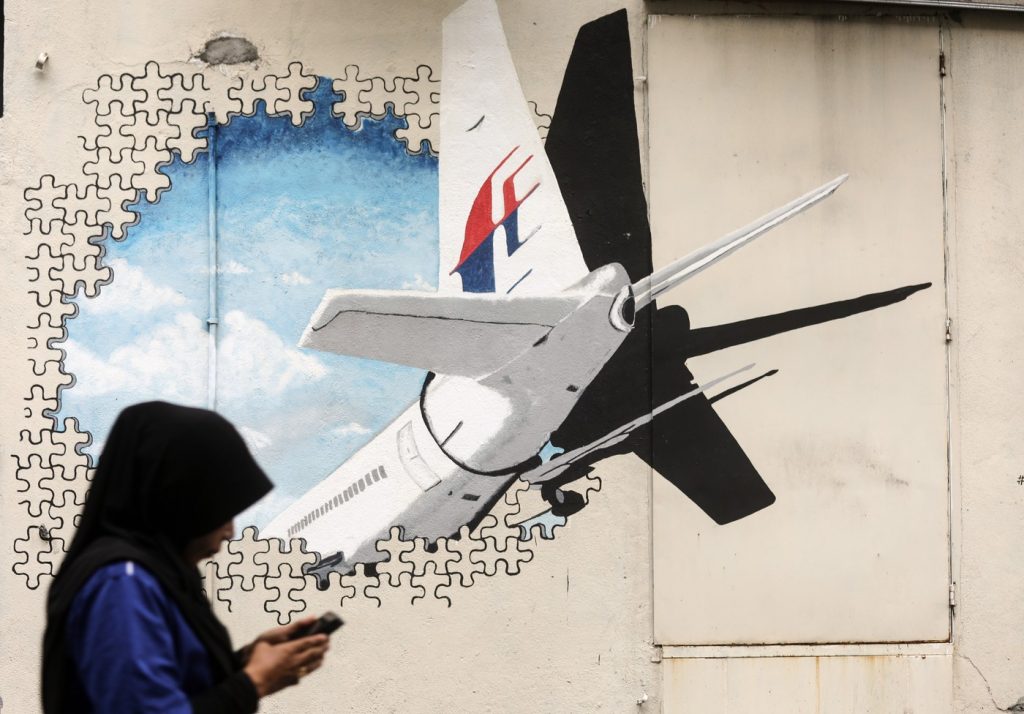 Malaezia nu renunță la găsirea epavei MH370. Operaţiunile de căutare, prelungite cu încă un an