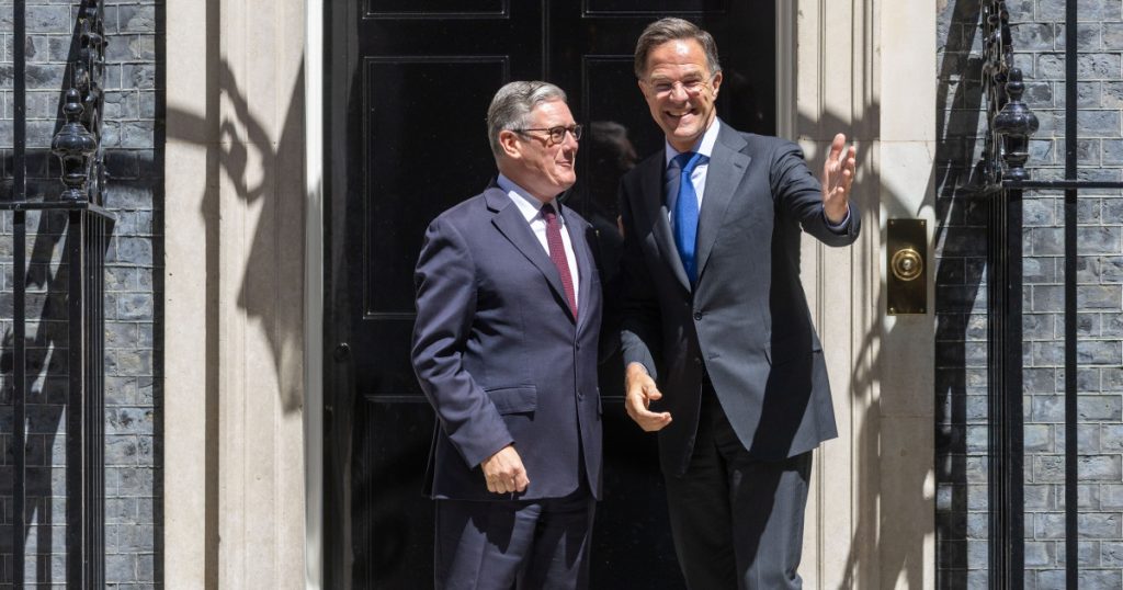 Keir Starmer, discuții cu Mark Rutte: Marea Britanie își reafirmă angajamentul față de NATO în plin conflict privind bugetul apărării