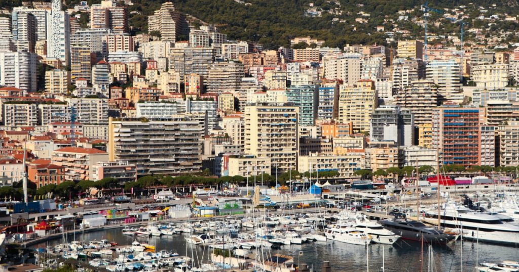 Un oligarh ucrainean a fost rănit în explozia din Monaco. Autorul atacului cu colet-capcană a fugit