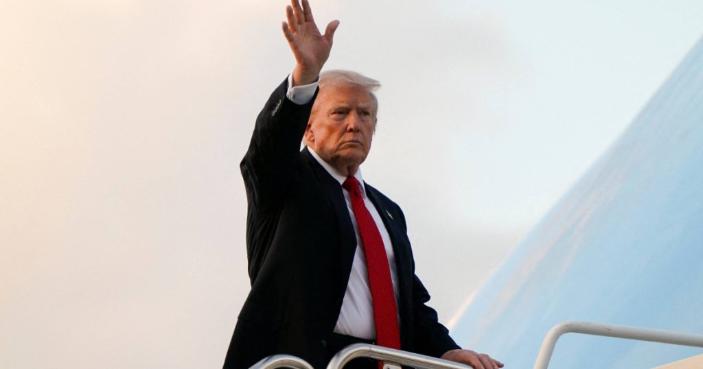 Trump inaugurează noul Air Force One oferit de Qatar. Aeronava, descrisă drept o „Casă Albă zburătoare, cu un lux fără precedent”