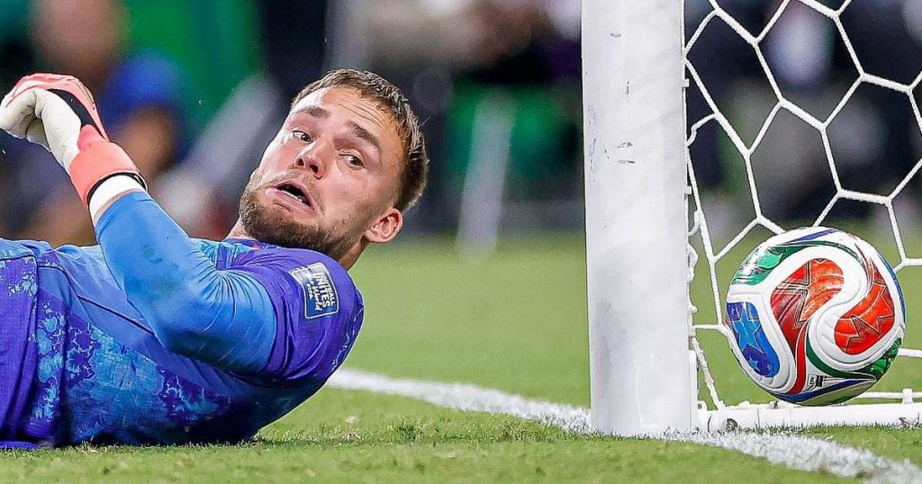 Uluitoare dramă la 11 metri!    FOTO.  Olandezii și marocanii au transformat 5 penaltyuri și au ratat alte 5.   Trei bare, autogol și paradă în picioare!