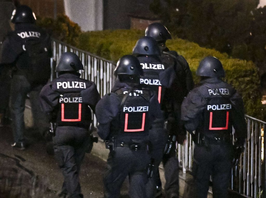 Germania a arestat un român acuzat că voia să declanșeze un „război terorist” și să instaureze un regim național-socialist în România