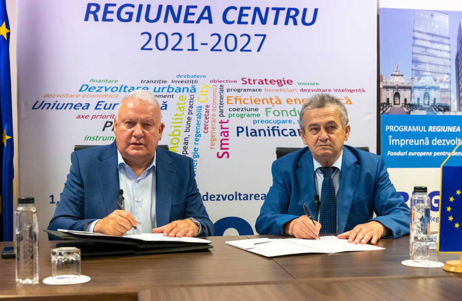 Peste 32,5 milioane de lei pentru transport verde în Blaj: S-a semnat contractul de finanțare pentru un coridor modern de mobilitate urbană