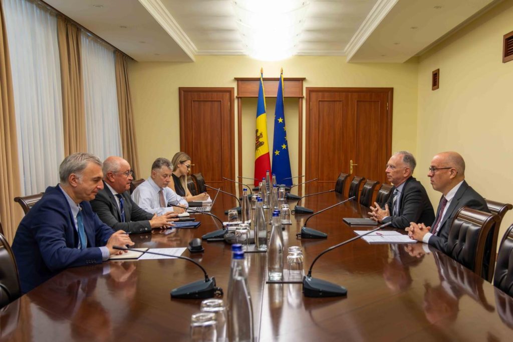 Prioritățile de cooperare dintre Guvern și Banca Mondială, discutate de premierul Alexandru Munteanu și directorul regional, Robert Saum