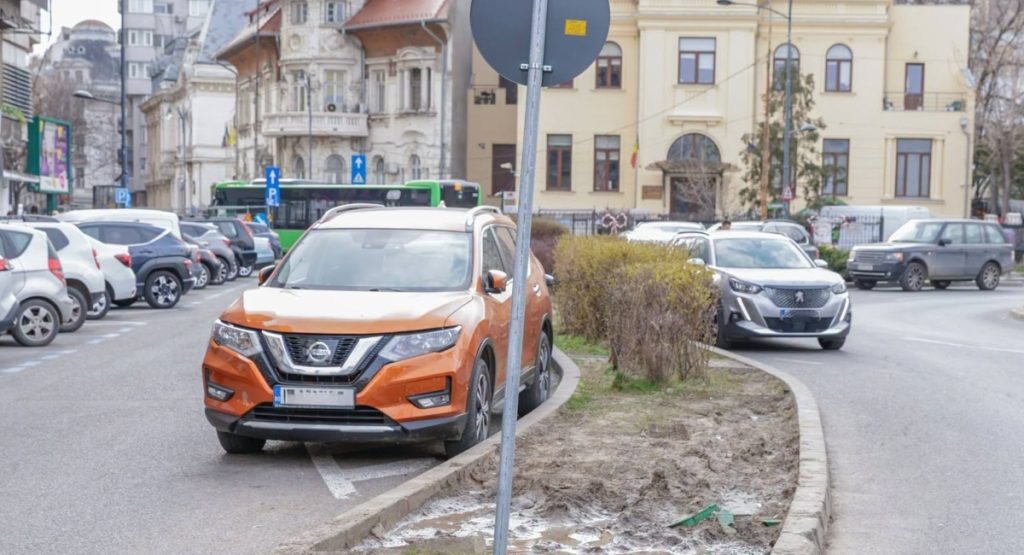 Se ridică din nou mașinile parcate neregulamentar în centrul Capitalei. CGMB a aprobat noul regulament